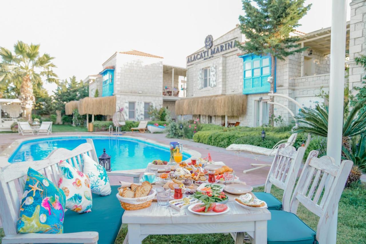 Alacati Marina Palace 외부 사진