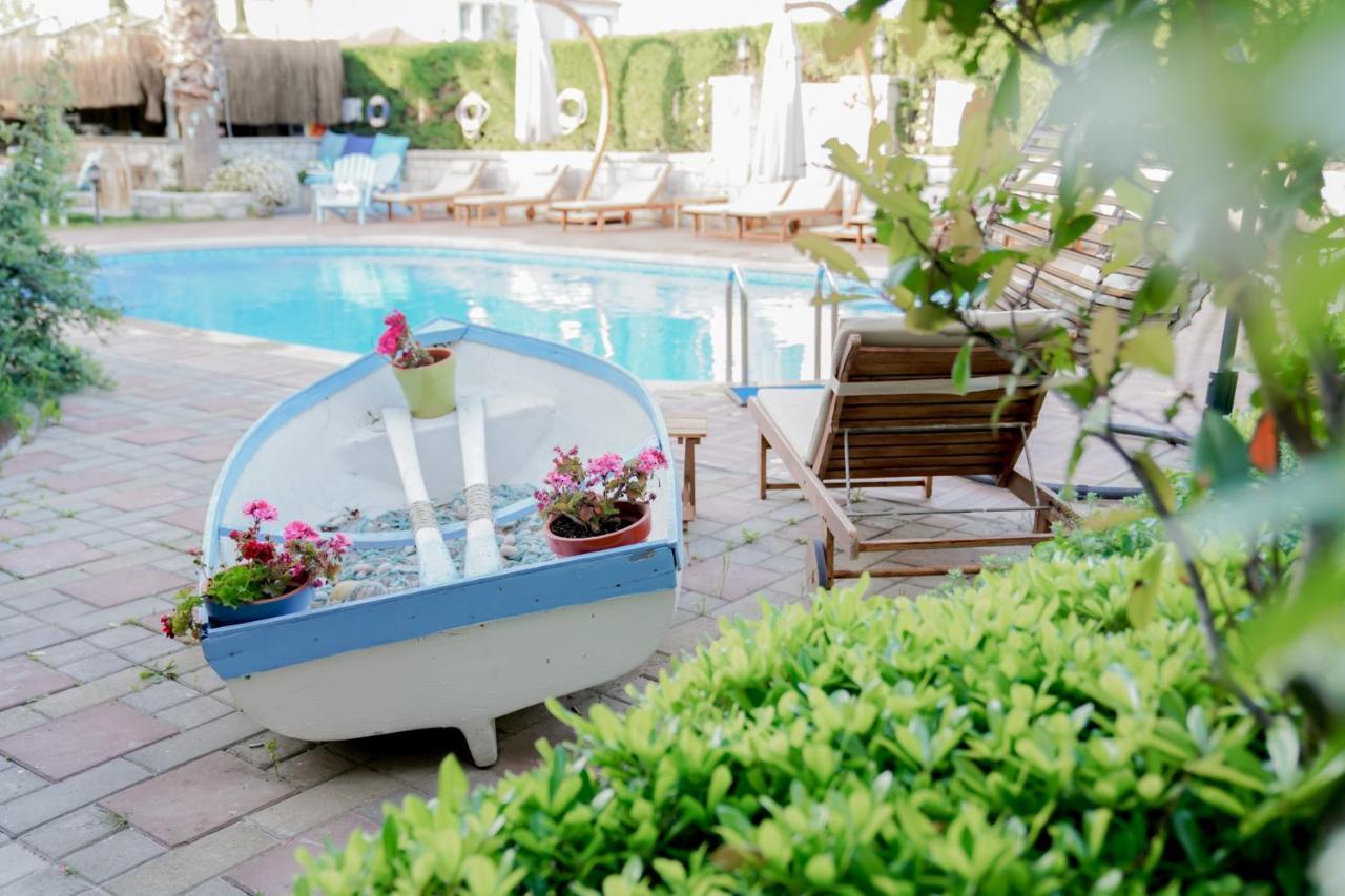 Alacati Marina Palace 외부 사진
