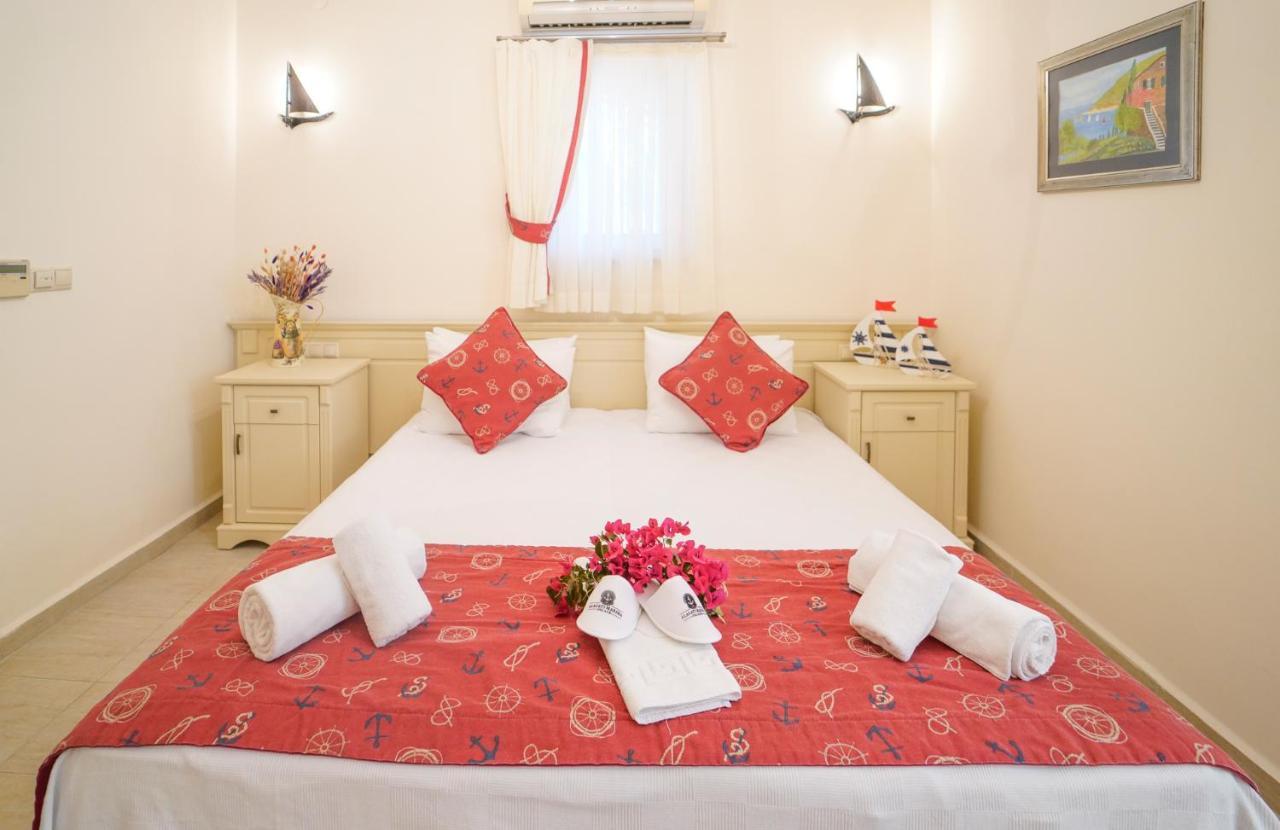 Alacati Marina Palace 외부 사진