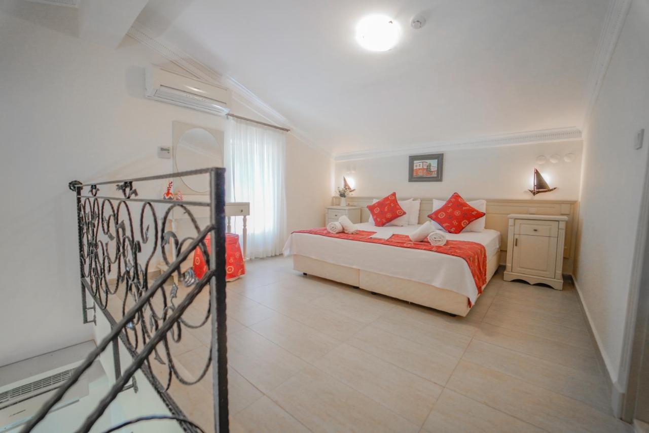 Alacati Marina Palace 외부 사진