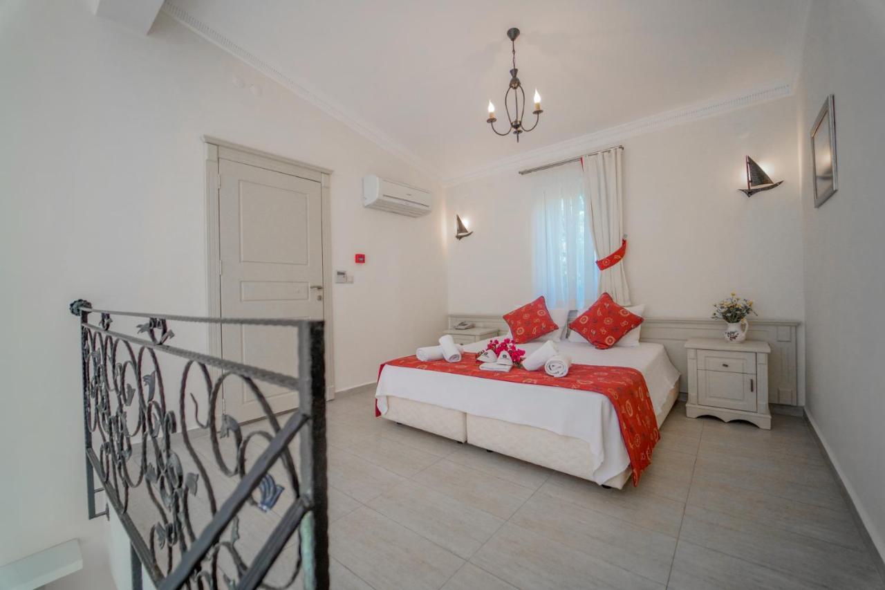 Alacati Marina Palace 외부 사진