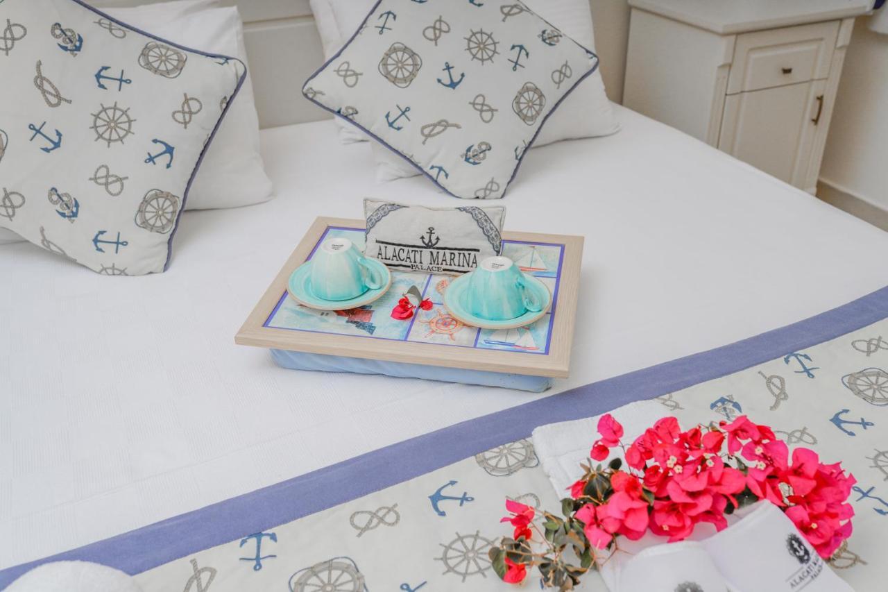 Alacati Marina Palace 외부 사진